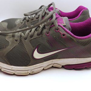 Ladies' NIKE Zoom Running Shoe/ Structure 15/Gray & Purple/ Size 9.5